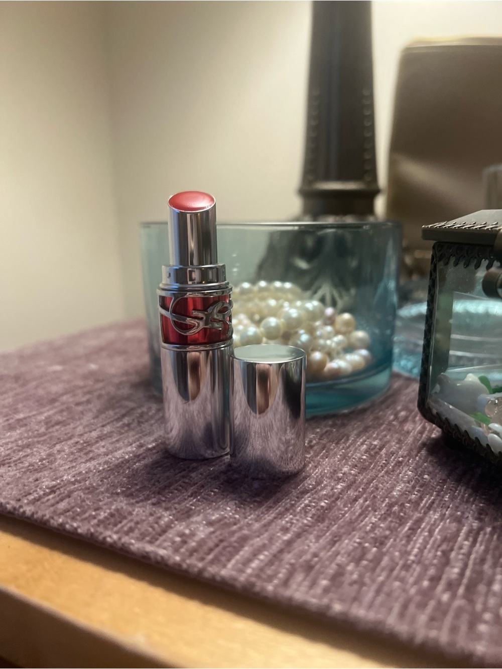 Yves Saint Laurent Rouge Volupté Candy Glaze Double Care Balm - Red Thrill - Picture 3 of 10